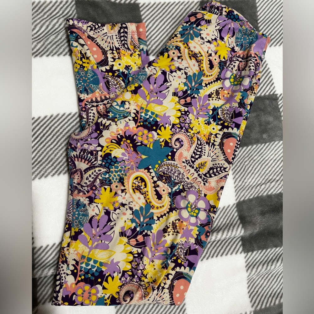 Lularoe Tall and Curvy Leggings